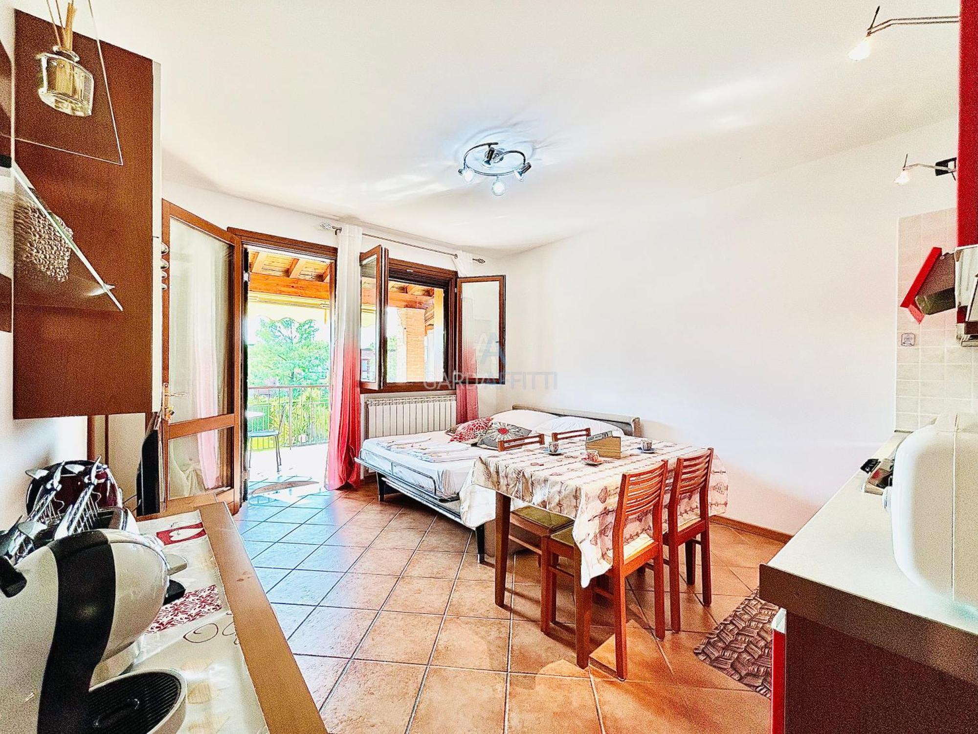 Artemide Apartment - A Soli 150M Dal Lago Di Garda Sirmione Bagian luar foto