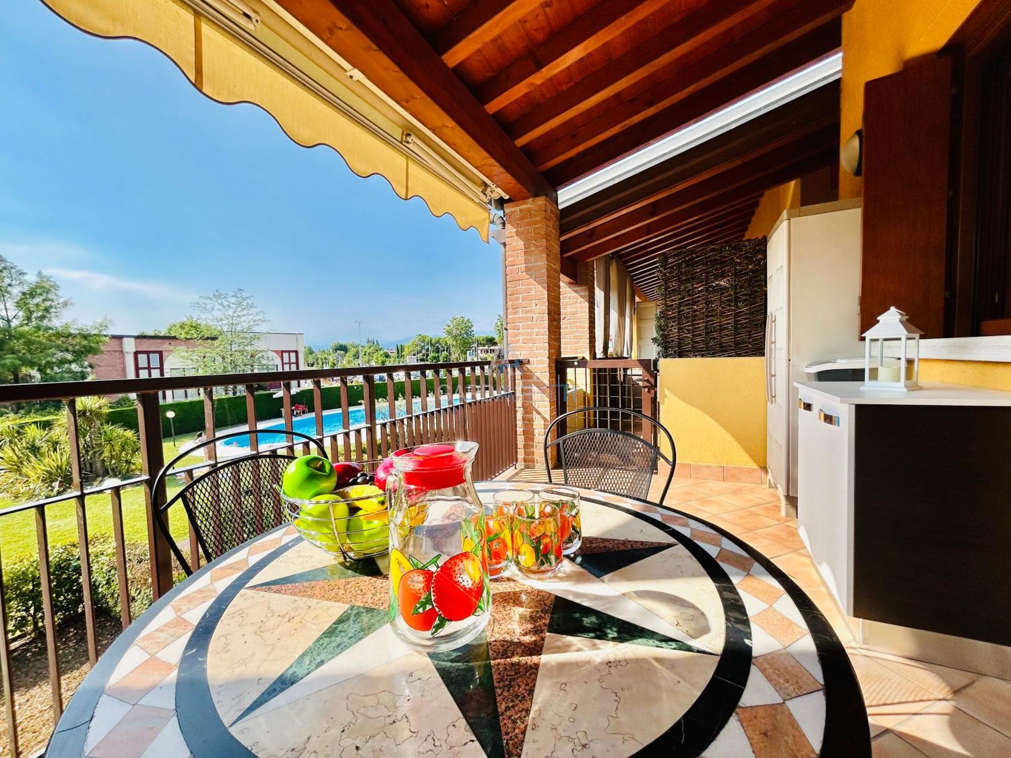 Artemide Apartment - A Soli 150M Dal Lago Di Garda Sirmione Bagian luar foto