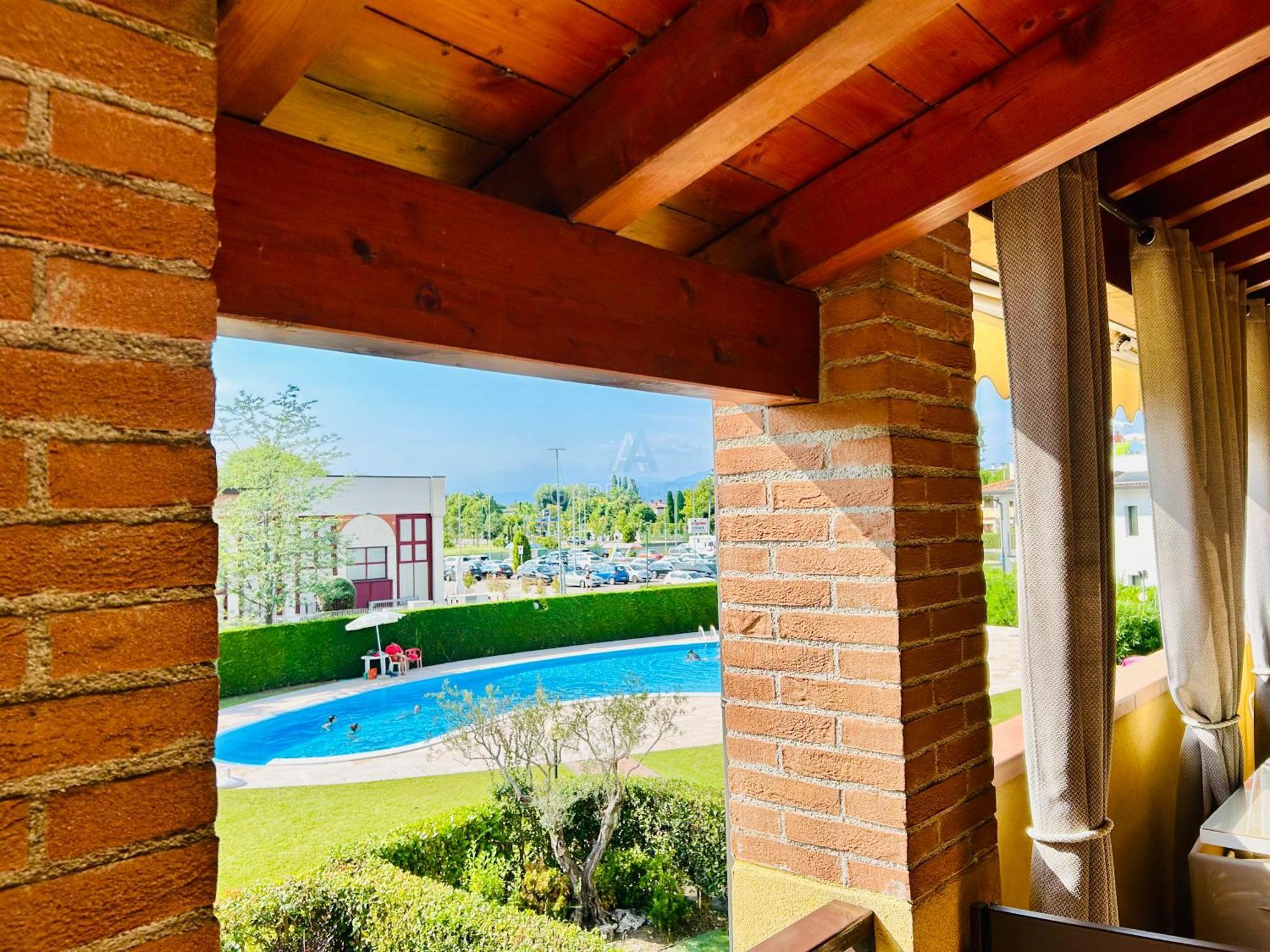 Artemide Apartment - A Soli 150M Dal Lago Di Garda Sirmione Bagian luar foto