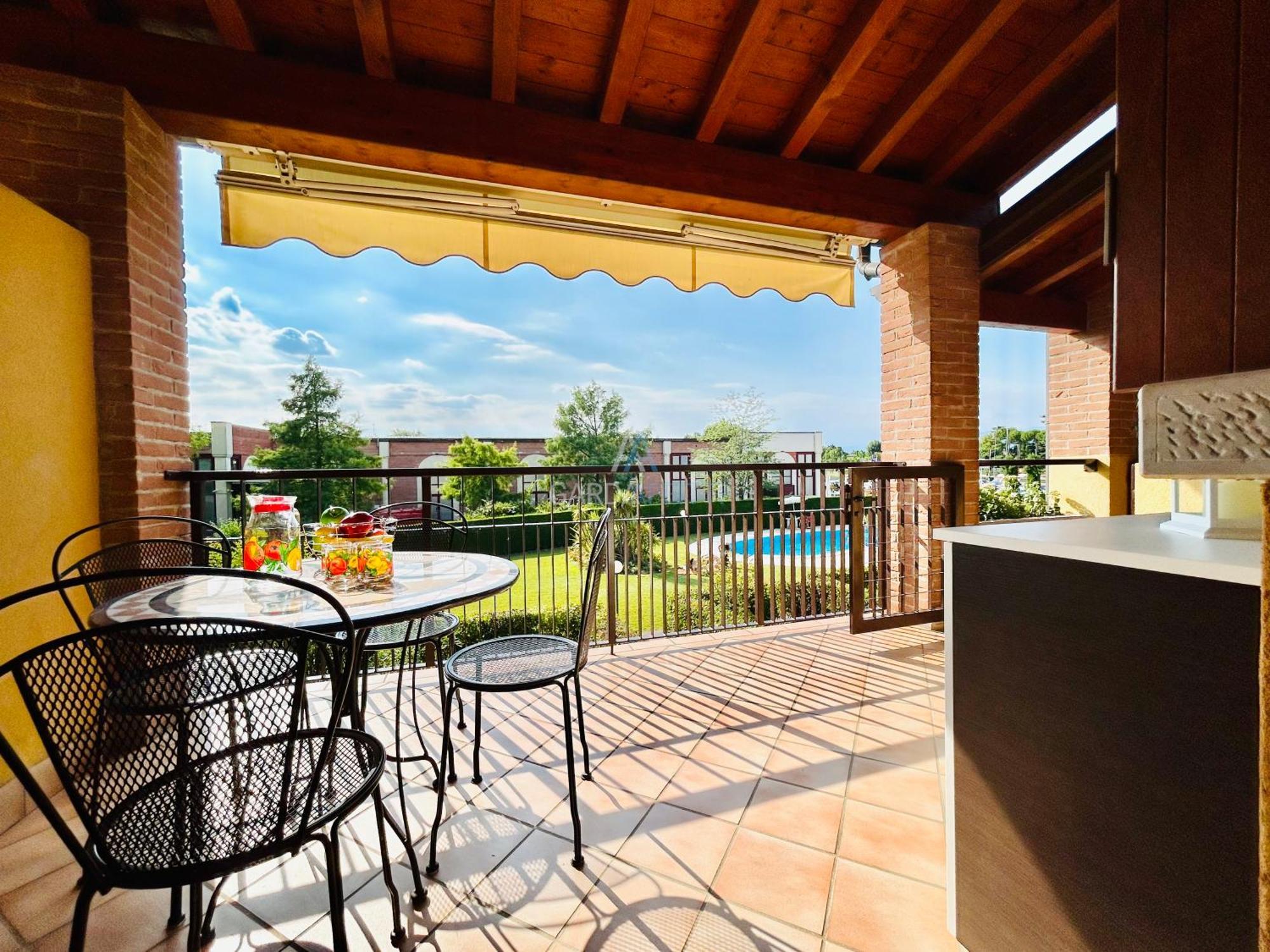 Artemide Apartment - A Soli 150M Dal Lago Di Garda Sirmione Bagian luar foto