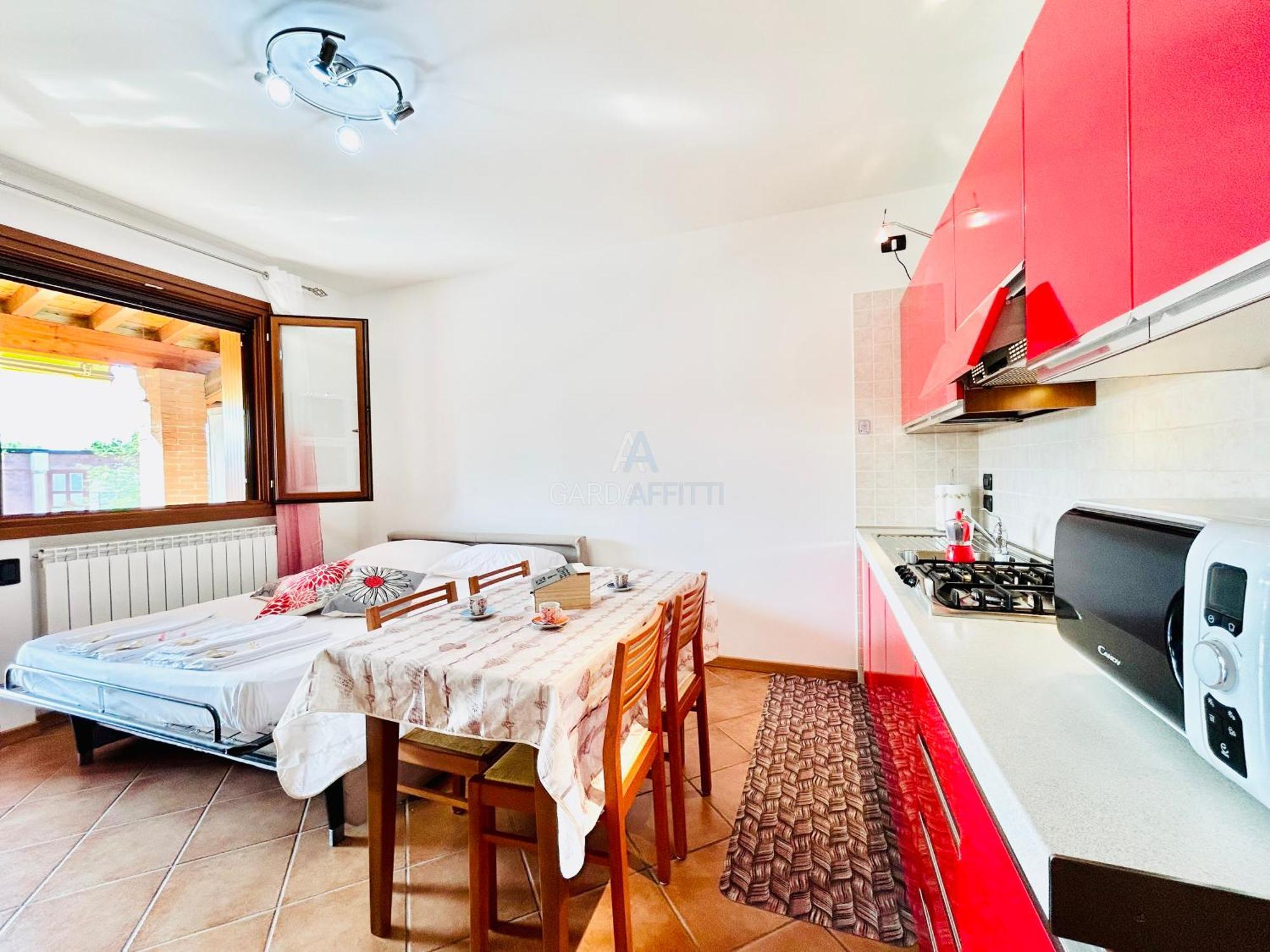 Artemide Apartment - A Soli 150M Dal Lago Di Garda Sirmione Bagian luar foto