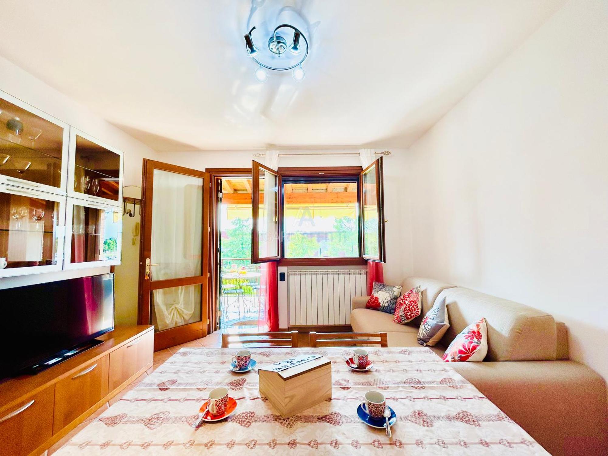 Artemide Apartment - A Soli 150M Dal Lago Di Garda Sirmione Bagian luar foto